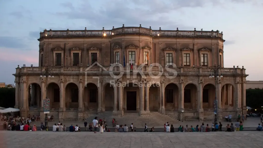 Restored Townhouse with Terrace in Noto