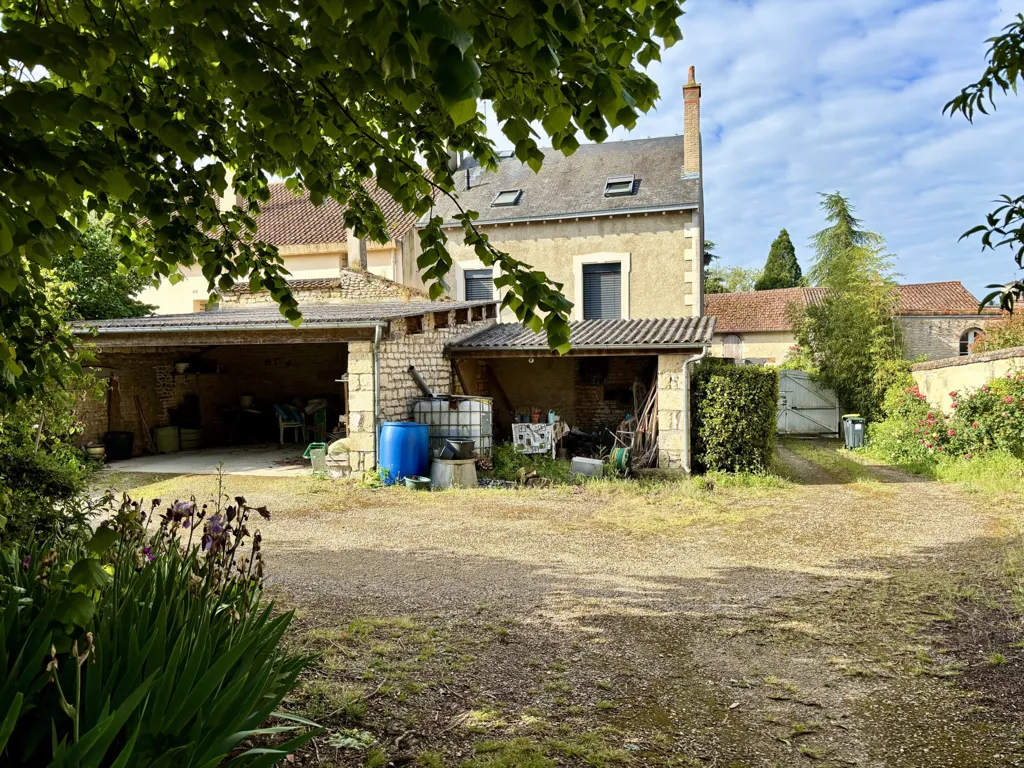 Jardin - Demeure de Caractère en Pierre à Vouillé