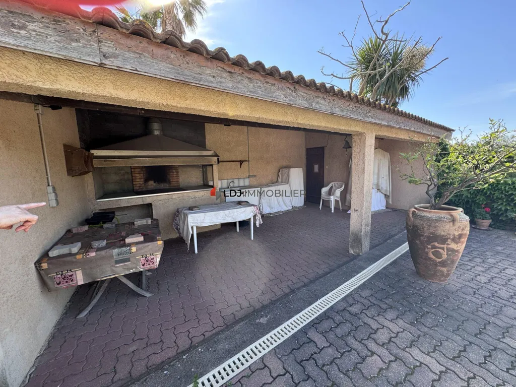 Terrass - Architect's Villa with Pool in Saint-Hippolyte