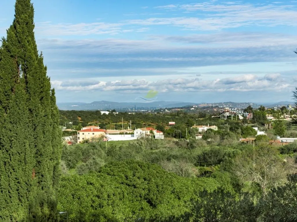 Luxury Villa with Pool in Porches, Lagoa