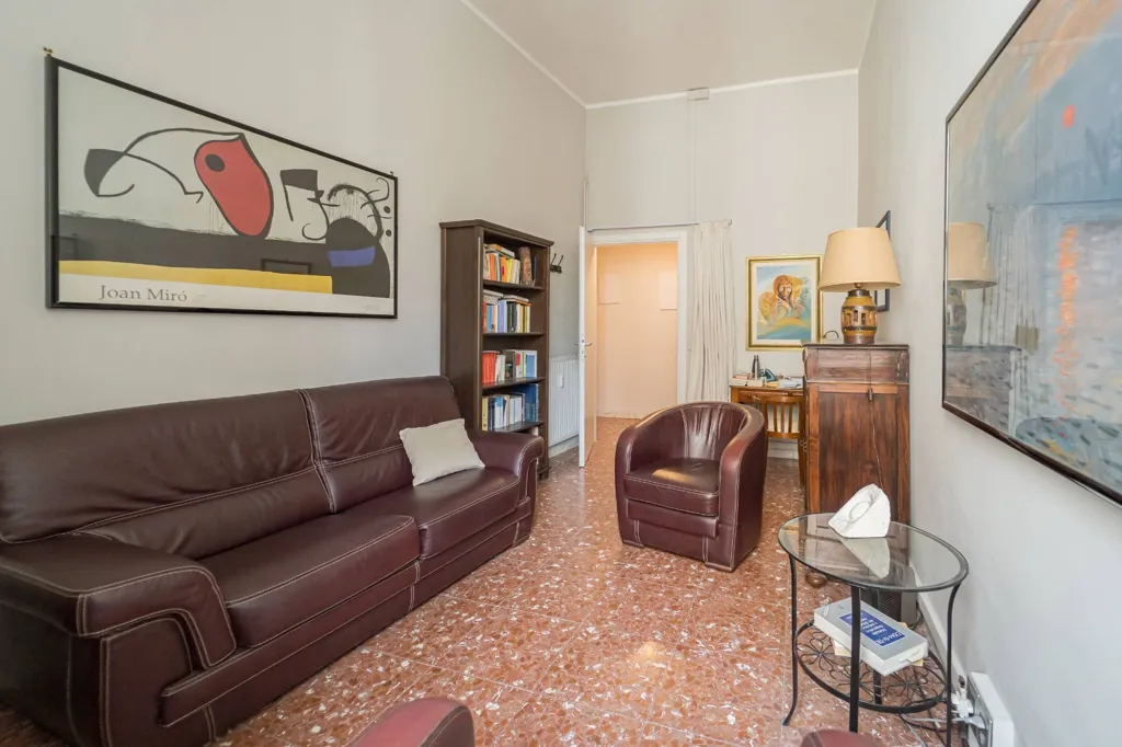 Elutuba - Triplex with Double Exposure in Ludovisi, Rome