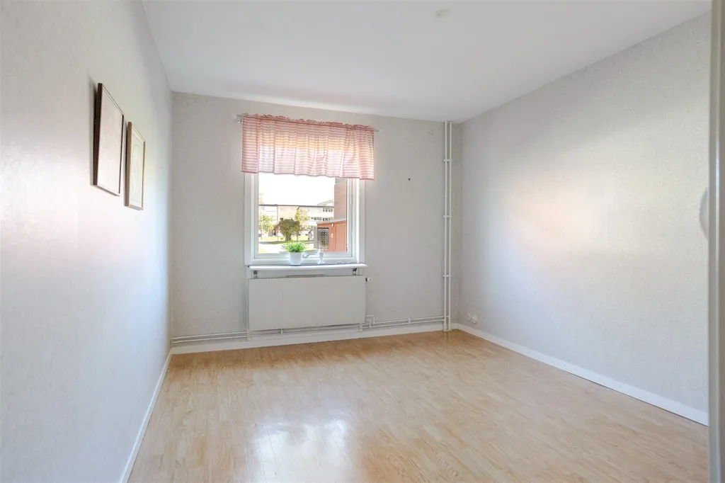 Rooms - Central 2nd Floor Flat with Balcony in Sundsvall