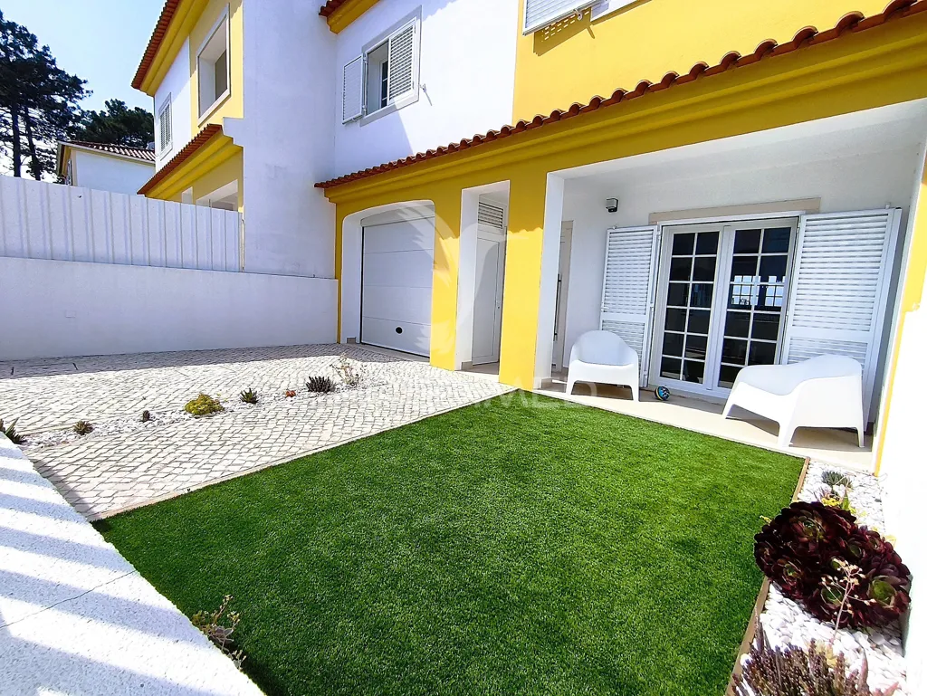 Aed - Semi-New House with Pool in Sesimbra