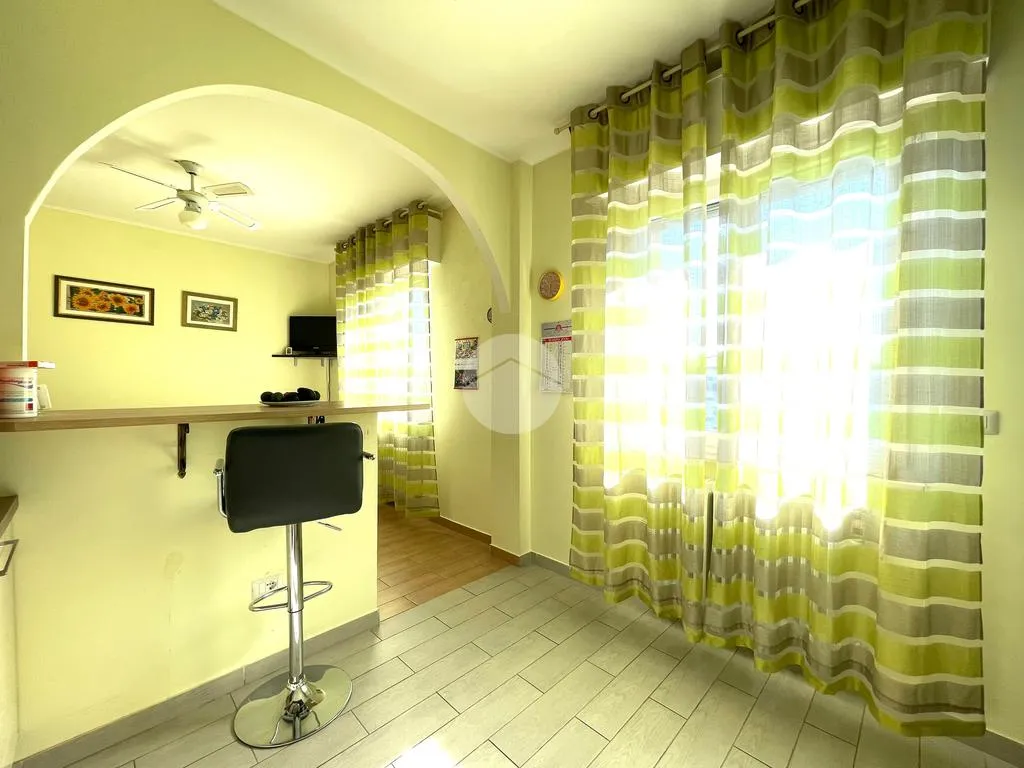 Cuisine - Renovated Apartment with Mountain View in Brescia