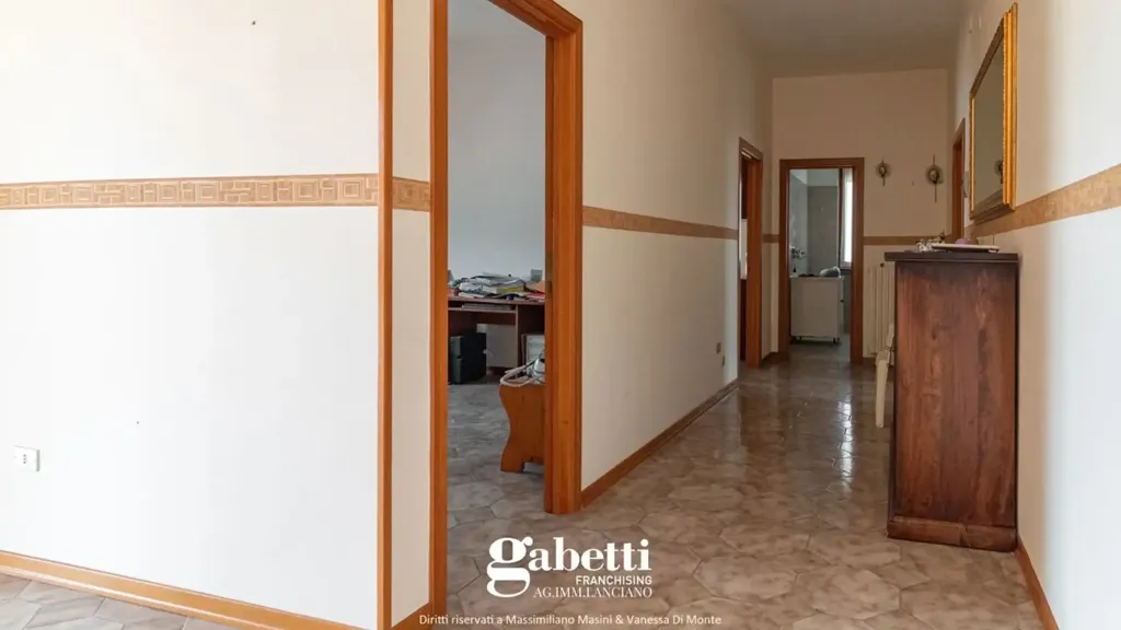 hallway_entrance