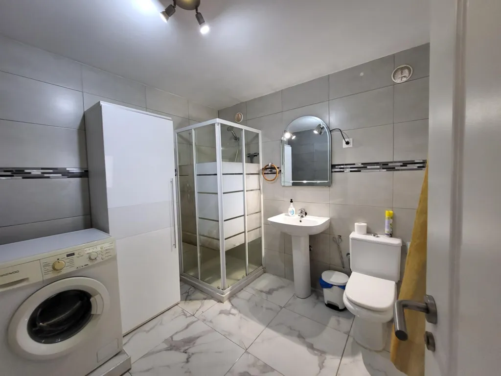 Vannitoad - Detached Villa with Private Garden in Arona