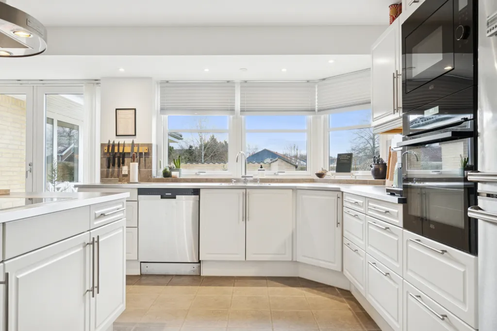 Cuisine - Villa with Separate Parent Suite in Dianalund