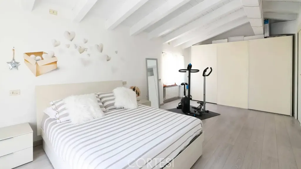 Chambres - Trilocale with Lake View in Ranzanico