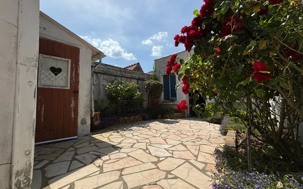 Aed - Fisherman's Cottage with Balcony in Le Crotoy