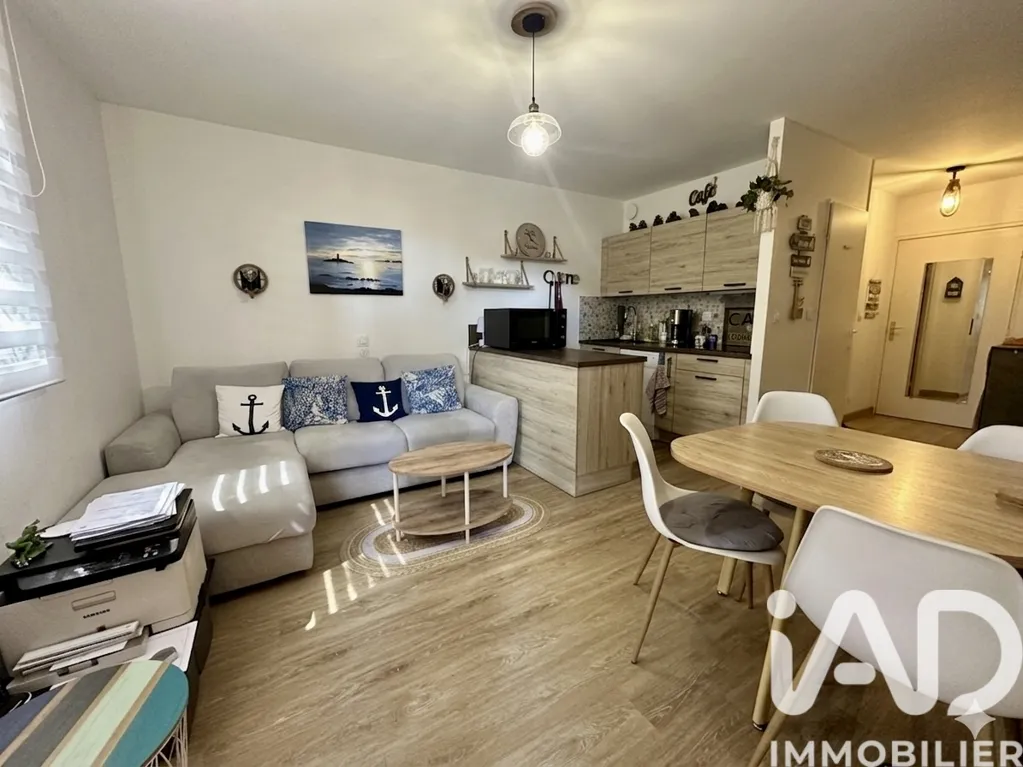 Soggiorno - Renovated 2-Bed Flat with Pool in Saint-Raphaël