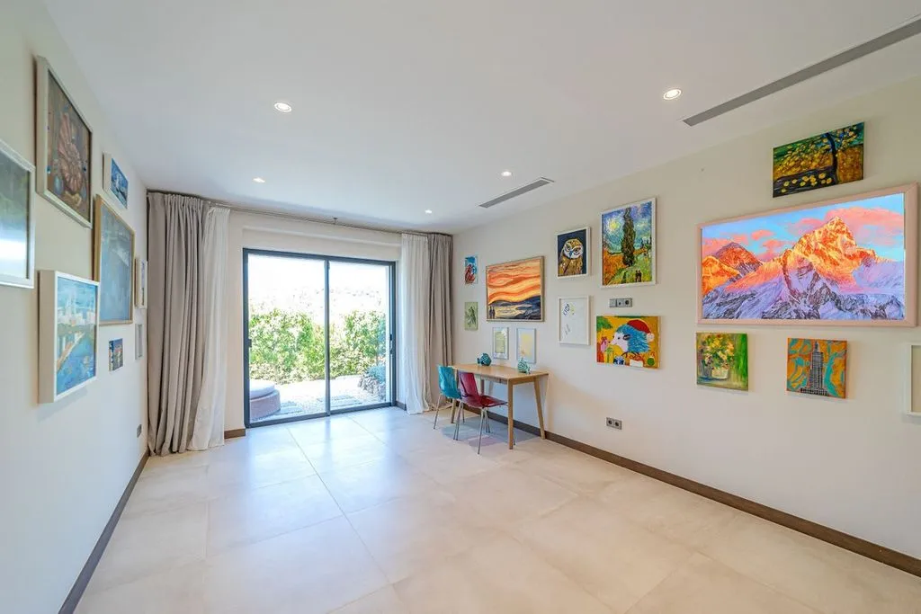 Esik - Luxury Villa with Golf Course Views in Los Arqueros