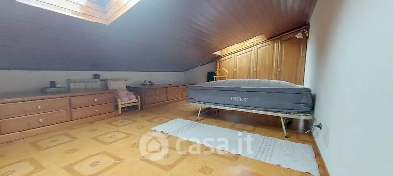Chambres - Two-Storey Apartment with Balcony in Serramazzoni