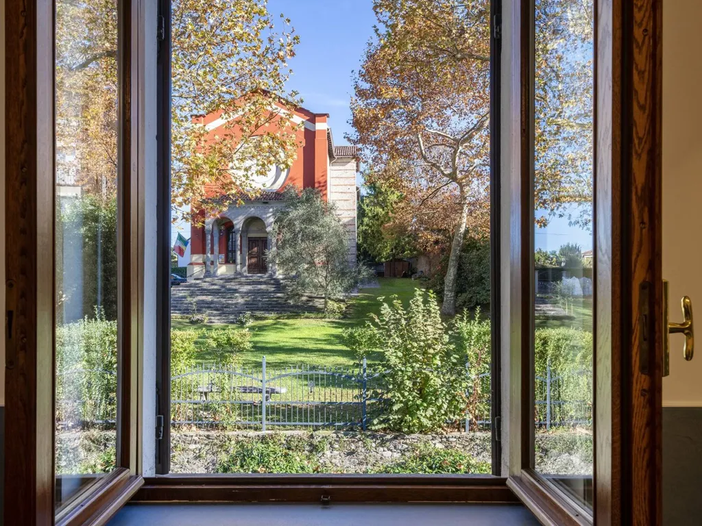 Pièces - Modern Penthouse with Lake View in Verbania