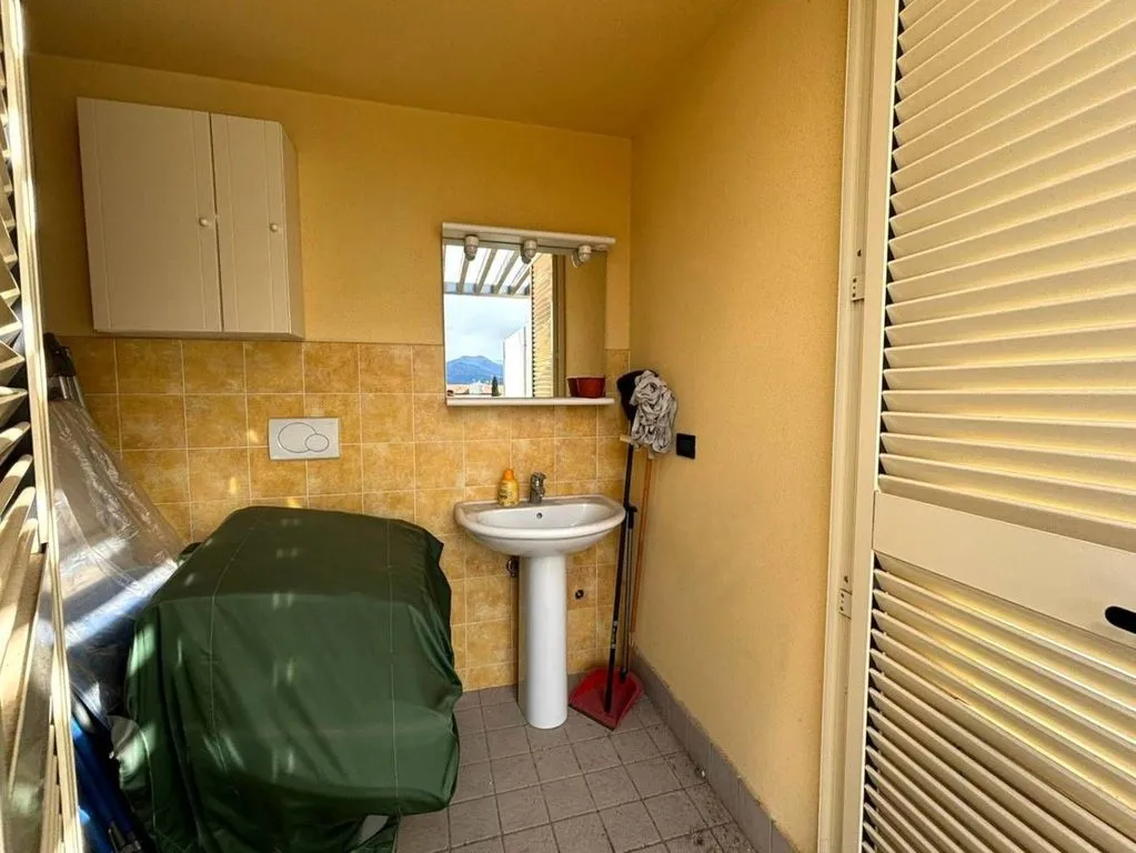 Salles de bain - Luxury Penthouse with Panoramic View in Albenga