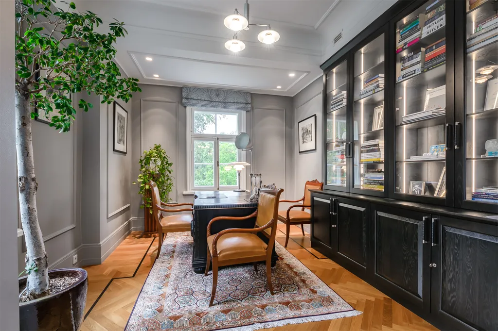 Office - Historic Villa with Garden in Tallinn