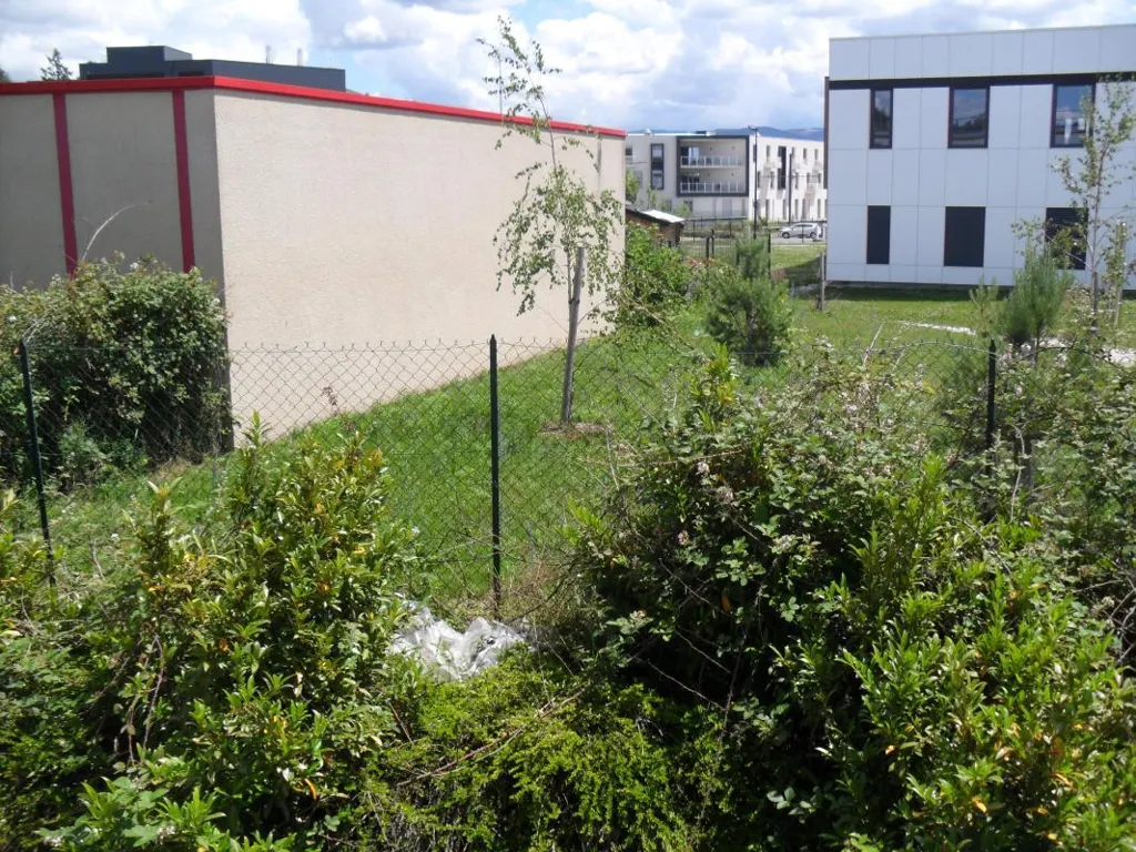 Jardin - Studio Meublé Face à l'Hôpital Nord à Saint-Priest