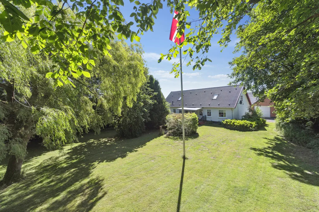Jardin - Renovated Farmhouse with Equestrian Facilities in Vejle