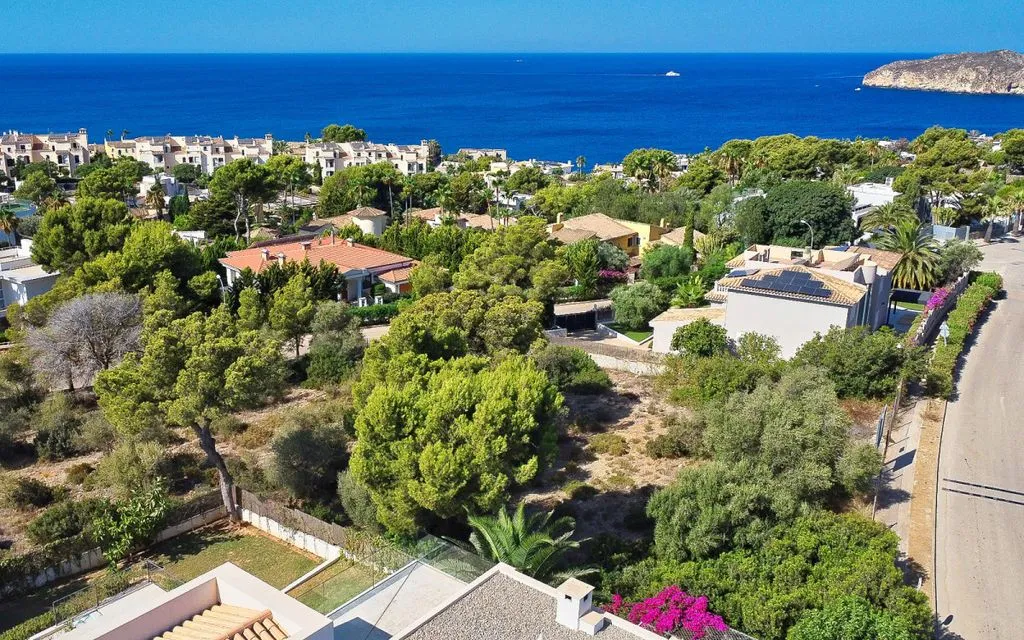 Õhuvaade - Development Land with Sea View in Nova Santa Ponsa