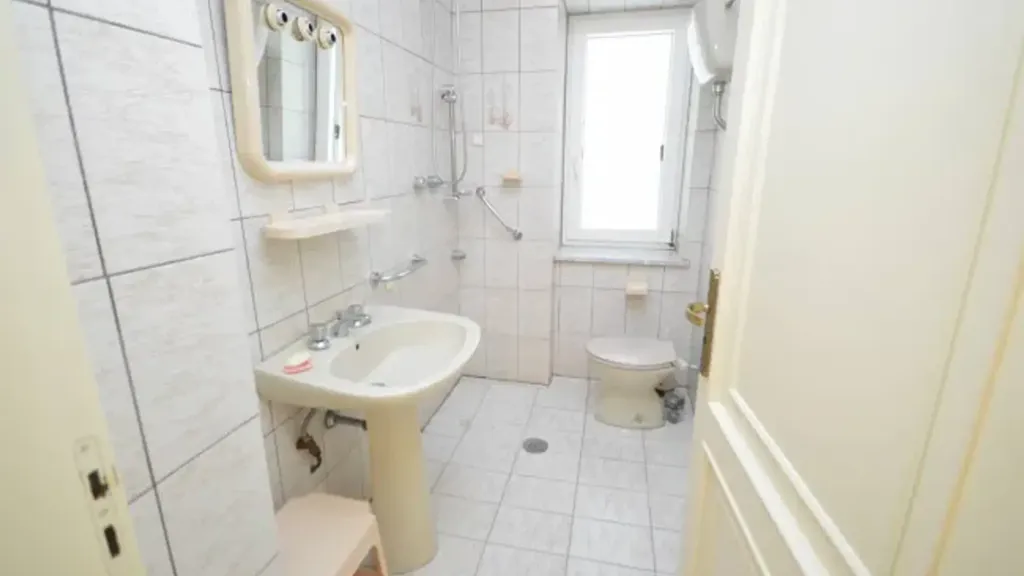 Bathrooms - Multi-Unit Building with Panoramic View in Cariati