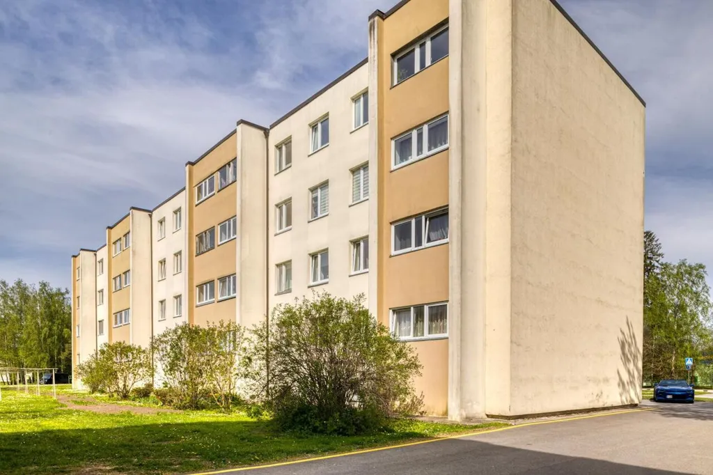 Exterior - Renovated Apartment with Internet in Saku
