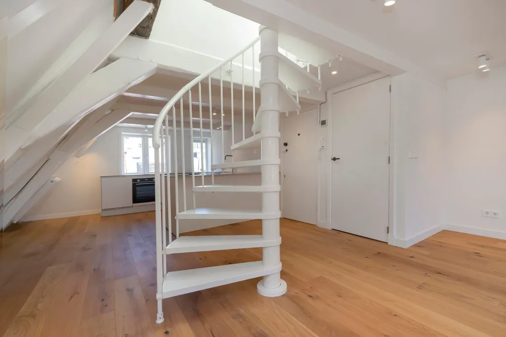 Toad - Duplex Apartment with Canal View in Amsterdam