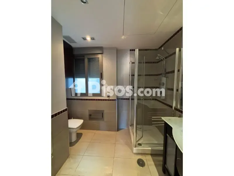 Salles de bain - Reformed Flat with Balcony Views in Salamanca