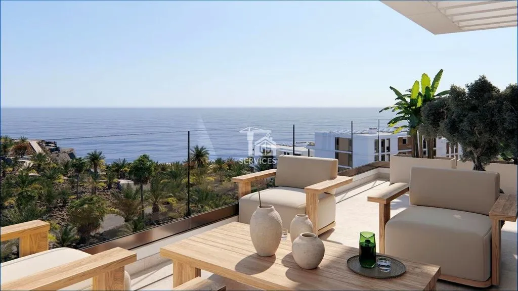 Terrace - Beachfront Flat with Private Terrace in Callao Salvaje