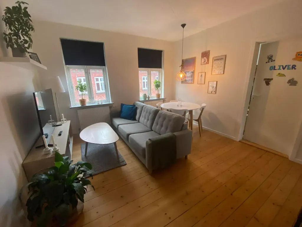 Elutuba - Two-Bedroom Flat with Exposed Beams in Odense