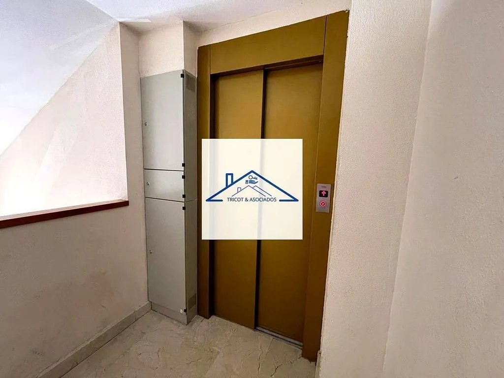 hallway_entrance