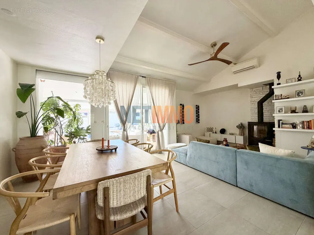 6-room house in Vauvert