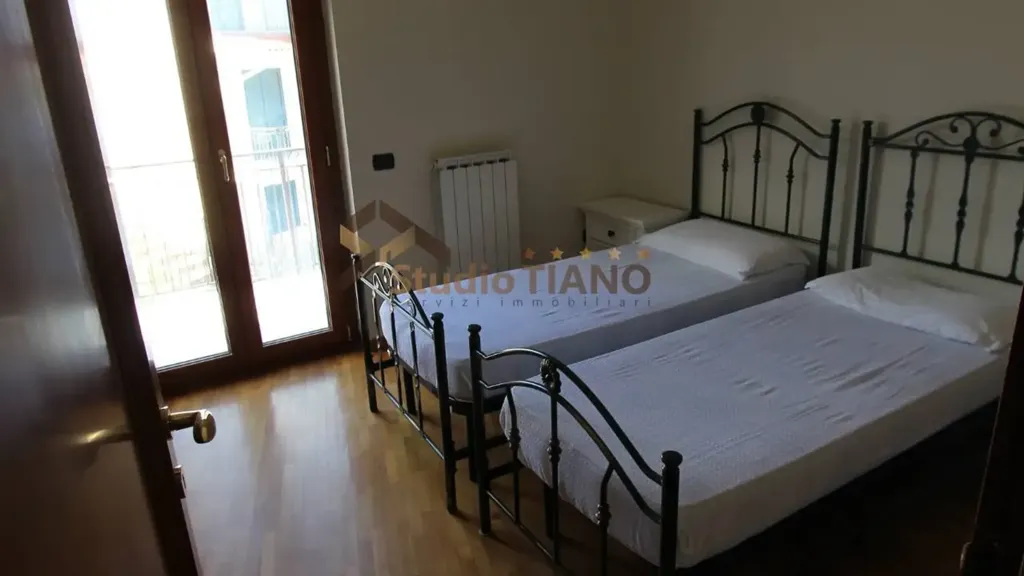 Magamistoad - Bifamiliare Villa with Garden in Rende