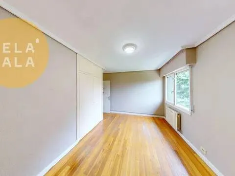 Magamistoad - Chalet with Extensive Land in Getxo