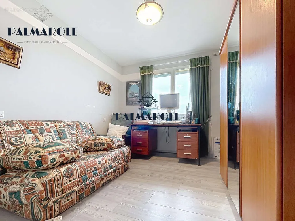 Chambres - Appartement Traversant avec Terrasse à Perpignan