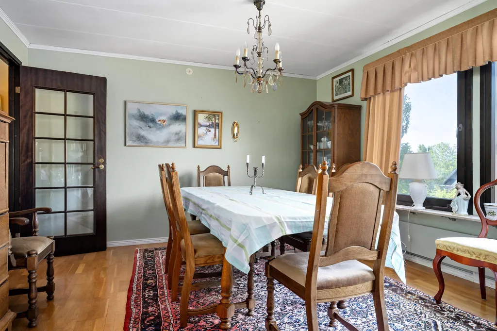 Söögituba - Country Villa with Garage in Stidsvig