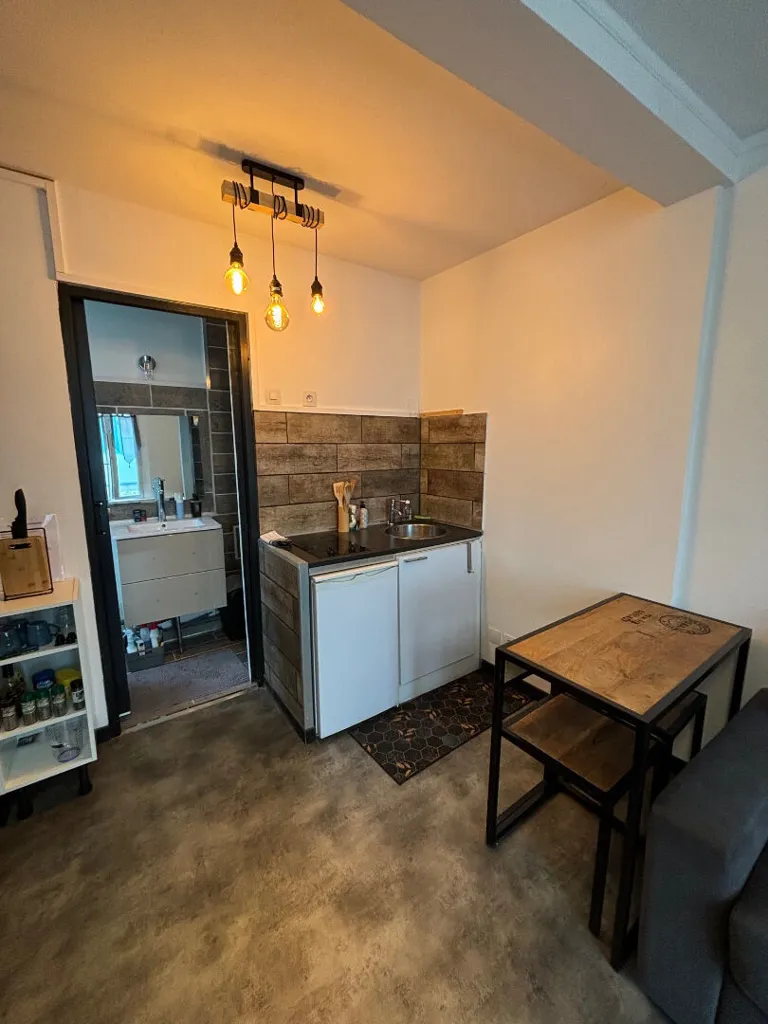 Cuisine - Studio Meublé dans le Quartier des Graviers à Maisons-Laffitte
