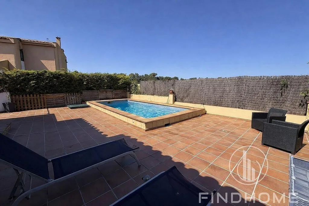 Piscine - Penthouse with Pool in La Torre Mas Pau