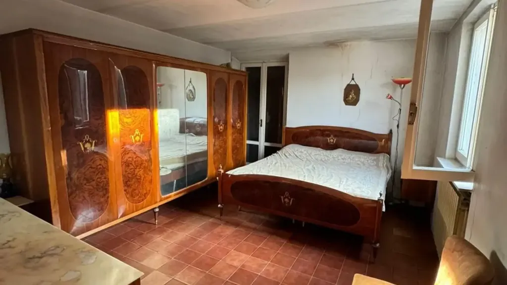 Chambres - Rustic Cottage for Renovation in Casale Monferrato