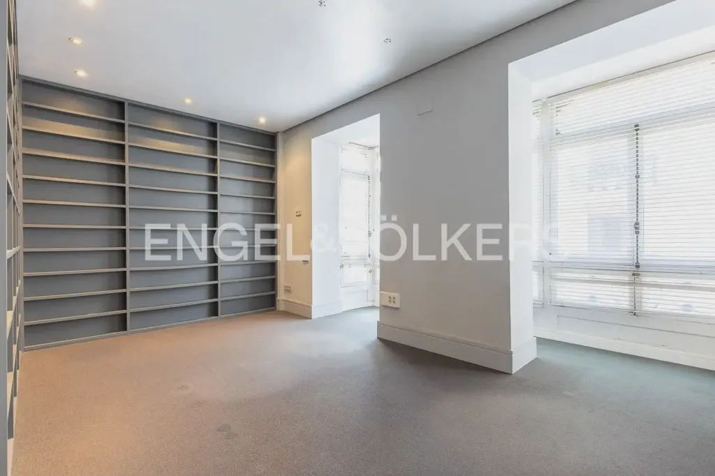 Bureau - Apartment with Balconies in Pla del Remei
