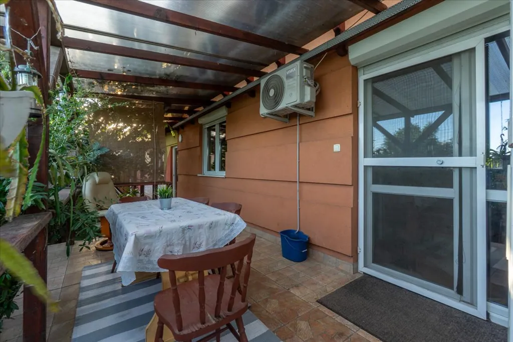Terrasse - Multi-Generational Home with Business Potential in Mályi