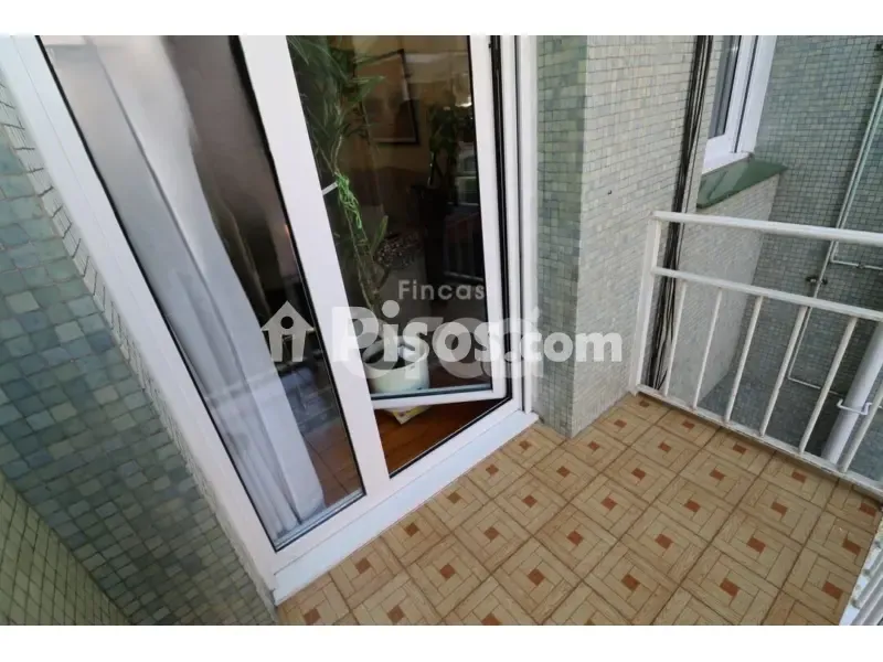 Rõdu - Apartment with Balcony in La Txitxarra