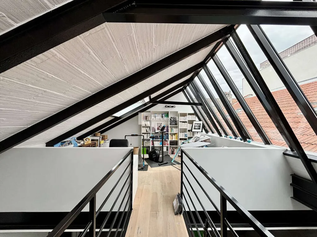 Bureau - Loft Lumineux avec Terrasse près du Parc à Lille
