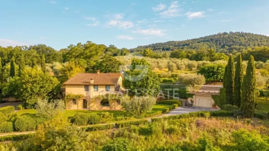 Õhuvaade - Restored Villa with Pool in Cetona, Tuscany