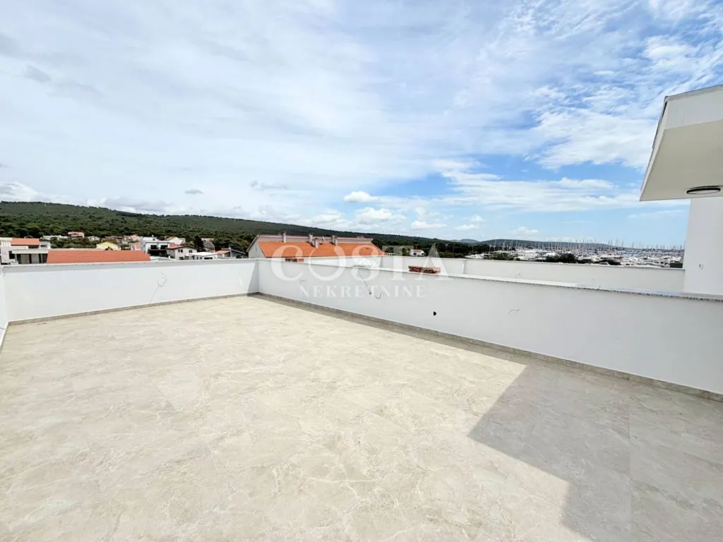 Terrass - Penthouse with Sea View in Bibinje