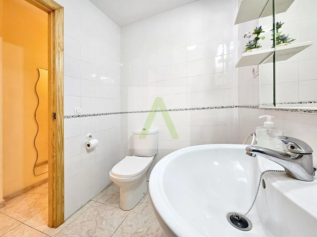 Bathrooms - Apartment with Terrace in Oropesa del Mar Centre
