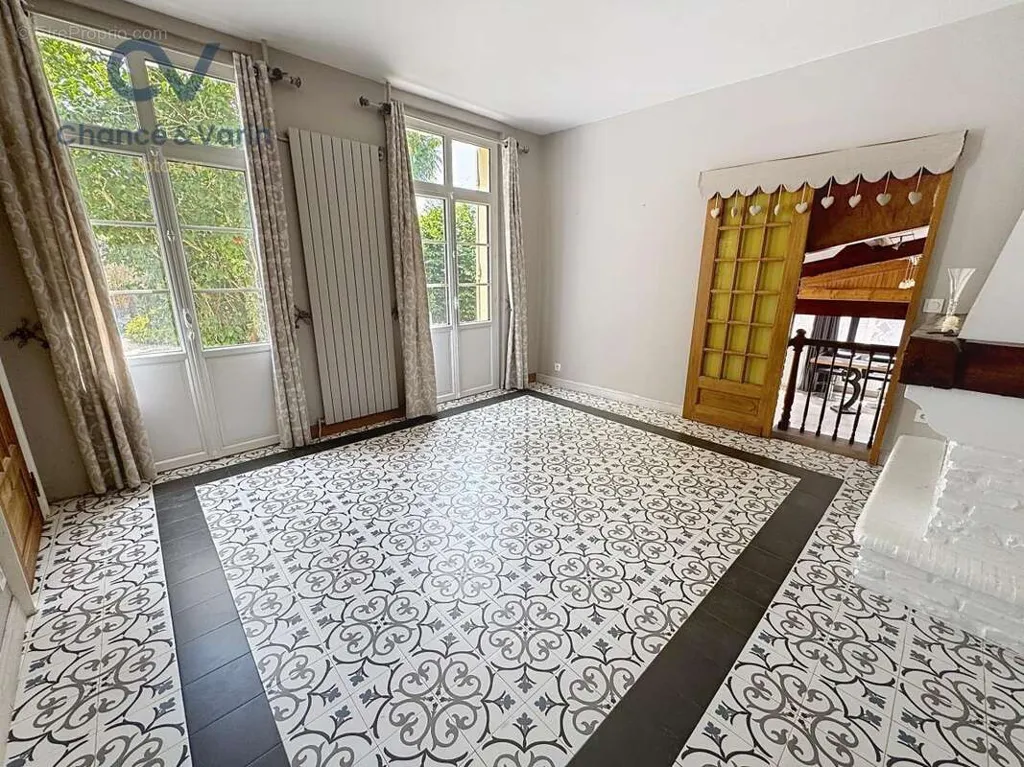 Soggiorno - Restored House with Garden near Lisieux Centre