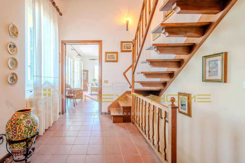 Hallway - Panoramic Villa with Garden in Bagno a Ripoli