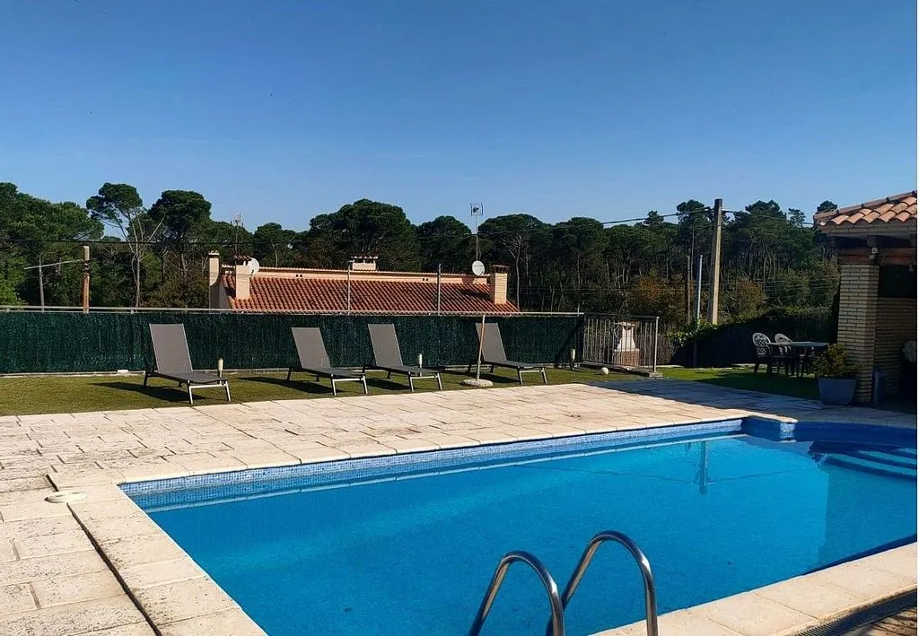 Piscine - Chalet with Pool and Terrace in Sils