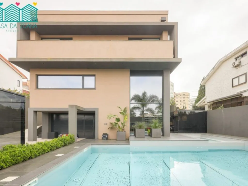 Pool - Luxury Villa with Pool in Azurva, Aveiro
