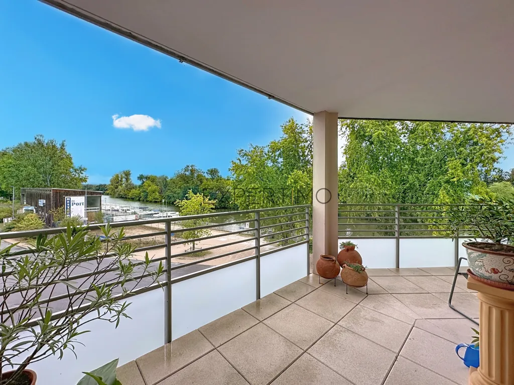 Balcon - Appartement T2 avec Terrasse à Louhans