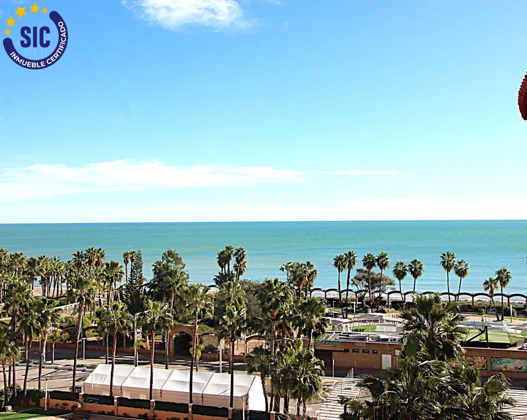 Rõdu - Beachfront Apartment with Sea View in Marina D'Or